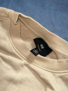 Comfortable Beige Sweatshirt