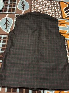 Checked Sleeveless Waistcoat