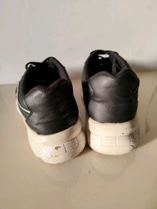 Stylish Black Sneakers 5size