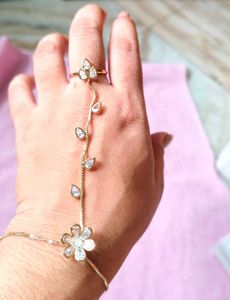 🆕Chic Hand Chain with Ring
