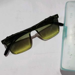 Trending green unisex sunglass