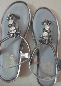 Ladies Sliper New