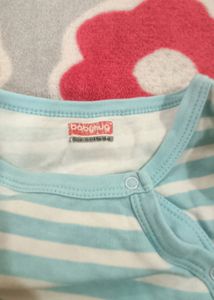 Sale🎊🎊 Set Of 4 Baby Rompers