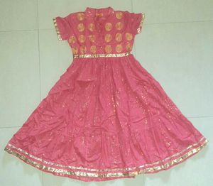 SRISHTI Pink &amp; Gold Anarkali Kurta Churidar
