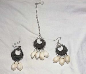 Shell Earrings & Maangtika Set