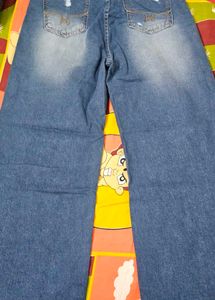 Distressed Wide Leg Jeans
