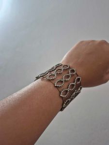 Sparkling Statement Cuff Bracelet( Combo)