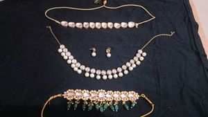 Elegant Kundan & Pearl Jewellery Set