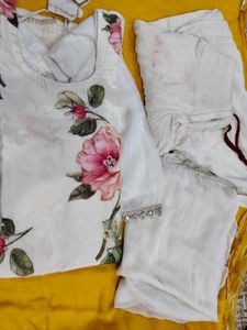 Elegant Floral Print Kurta Set
