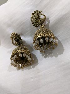 Earings