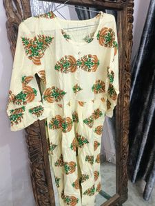 Cream Floral Print Kurta and plazo set with pure c