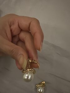 Elegant Pearl Heart Earrings