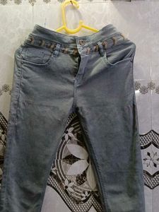 Light Wash Skinny Jeans