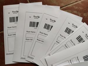 Freeup Nonstick Shipping Labels