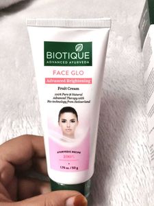 Biotique Face Glo Advanced Brightening Fruit Cream