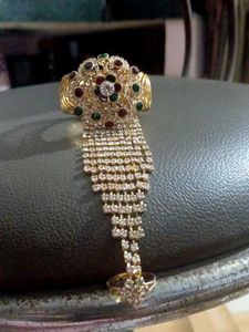 Exquisite Hand Harness Bracelet with Dazzling Ston