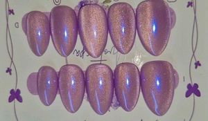 Shimmering Cat Eye Press-On Nails