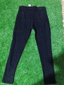 Girls skinny Jeans.
