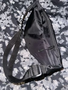 DEIN KLEIDER Black Pouch