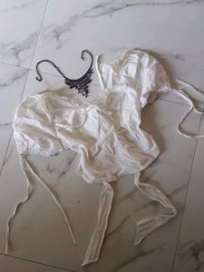 WHIMSICAL COQQUETTE CROPT TOP