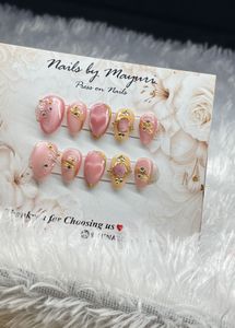 Elegant Press-On Nails for a Stunning Look