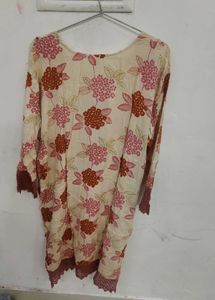 Floral Print Kurta with Embroidered Neckline