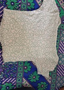 Floral Print Cropped T-shirt