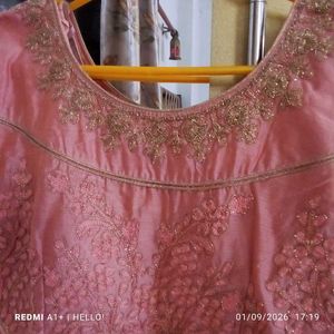 🎉Offer🎉Elegant Pink Embroidered Lehenga Choli