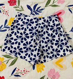 Stylish Navy &amp; White Printed Shorts