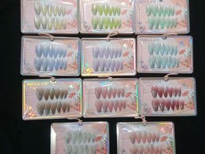 buy any 5 press on nails 💅