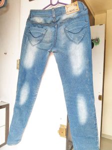FREE Delivery - Unique Detail Jeans