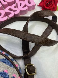 Geometric Print Round Crossbody Bag+ free surprise