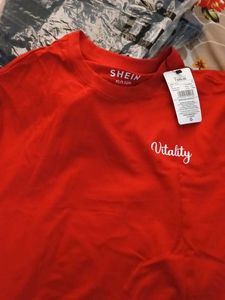 Red Sunflower Graphic T-Shirt