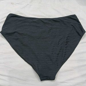 High-Waisted⭐ Textured Bikini Bottom