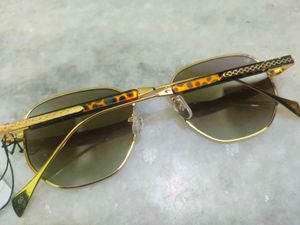 Vincent Chase Gradient Sunglasses