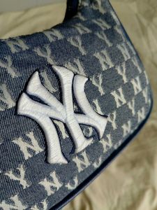 New York Yankees Mini Shoulder Bag