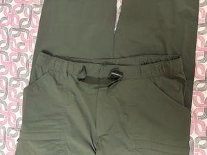 Uniqlo Olive Green Cargo Pants