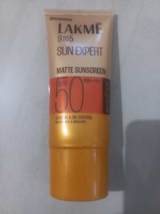 Lakme Sun Expert Matte Sunscreen SPF 50