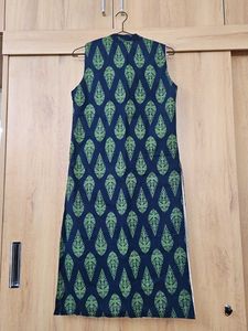 Stylish Sleeveless Ethnic Jacket