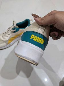 Puma Sneakers