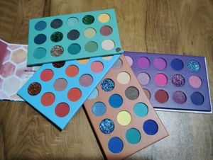 60 Color Eyeshadow Palette - Minara