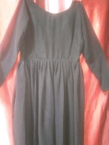 Flowy Maxi Dress with Long Sleeves