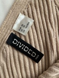 H&amp;M Beige Knit Top 🧸