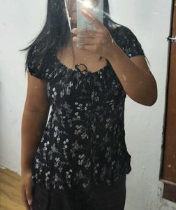 Chic Black Floral Print Tie-Up Top