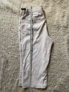 Y2K Chic White Capris
