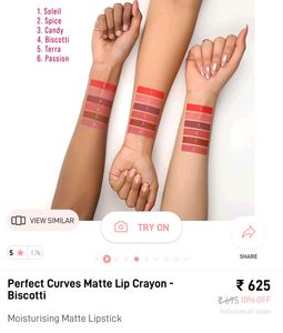 Myglamm Perfect Curves Moisturizing Lip Crayon
