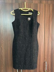 Elegant Black Sleeveless Dress