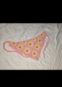 Crocheted Daisy bandana