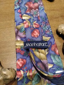 90's Vintage Manhattan Floral Silk Tie