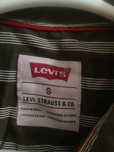 Men's Levi's Striped Button-Down Shirt